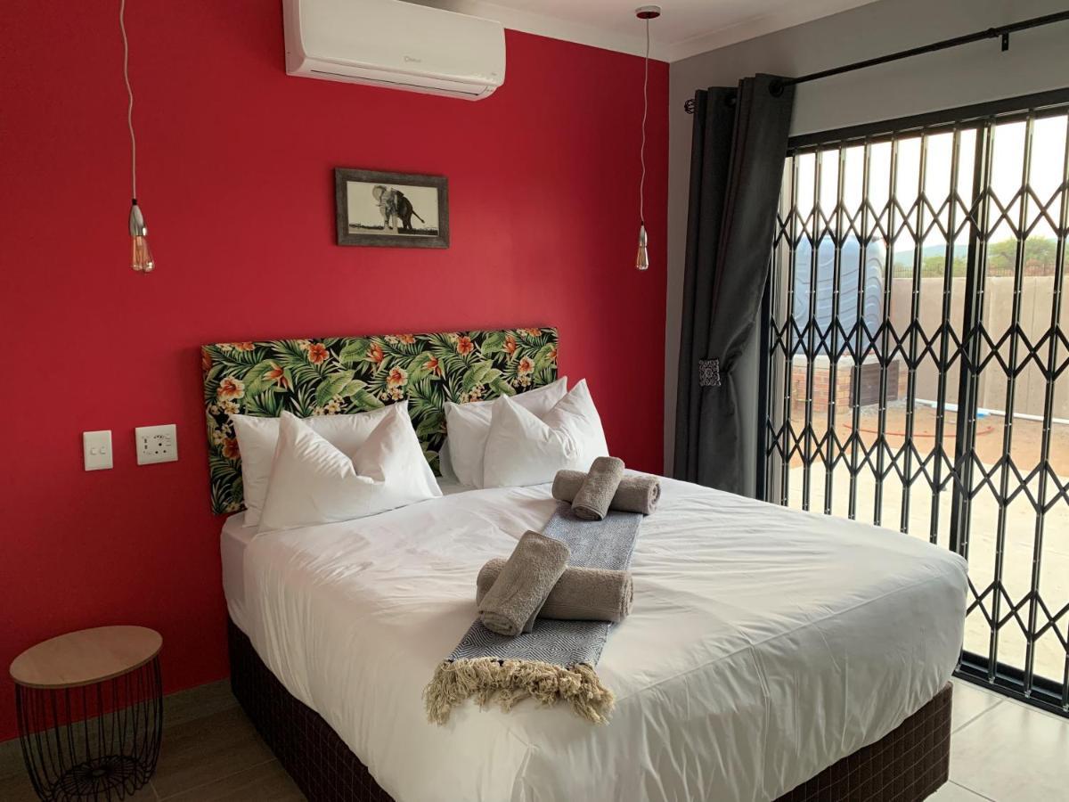 Elephant House, 2 Bedroom House, Next To Pilanesberg And Sun City Mogwase Екстериор снимка