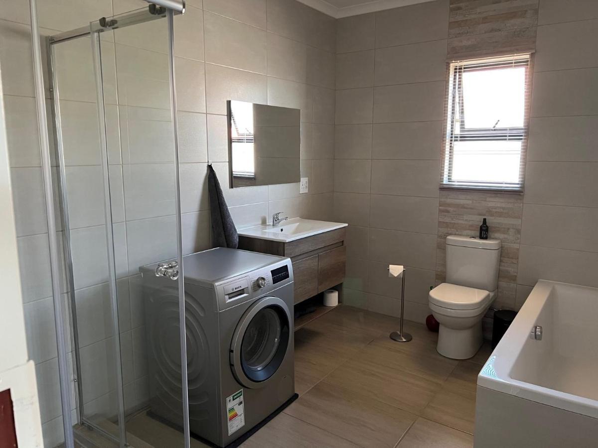 Elephant House, 2 Bedroom House, Next To Pilanesberg And Sun City Mogwase Екстериор снимка